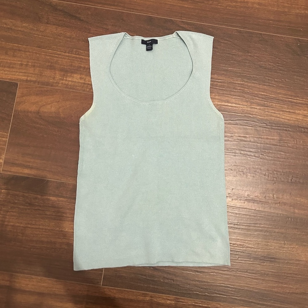 Gap TankTop